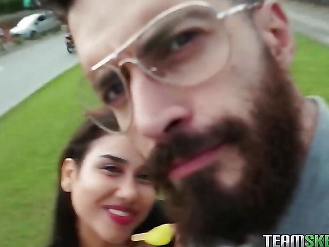 Big boobs latina slut Bella Dulce is very horny