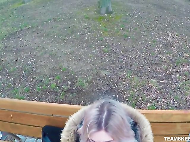 Eva Elfie - Public blowjob for money in the park