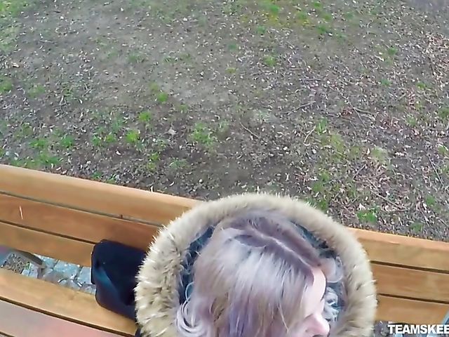 Eva Elfie - Public blowjob for money in the park