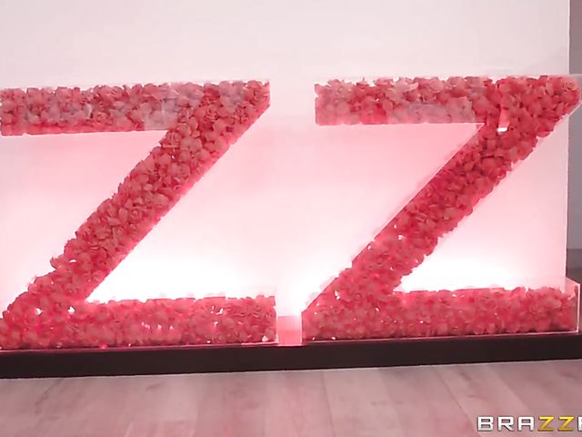Brazzers Valentine's Day orgy party with Bunny Colby, Demi Sutra, Desiree Dulce, Gabbie Carter & Luna Star