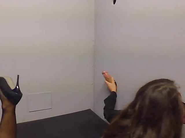 Gloryhole blowjob and fucking machine sex with Italian slut Selvaggia Forte