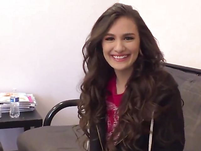 Flirty adult model Luna Lovely doing double penetration porn