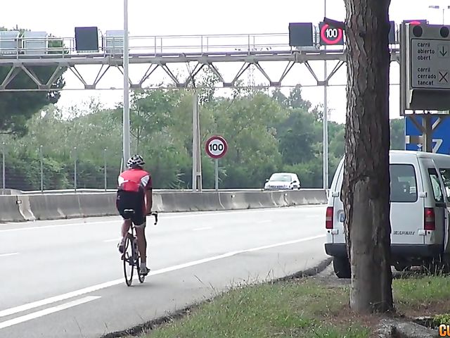 Spanish anal slut Livia Teen gets picked up and assfucked