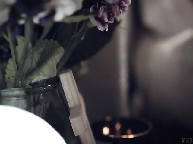 Hot mom Kit Mercer helps her injured stepson