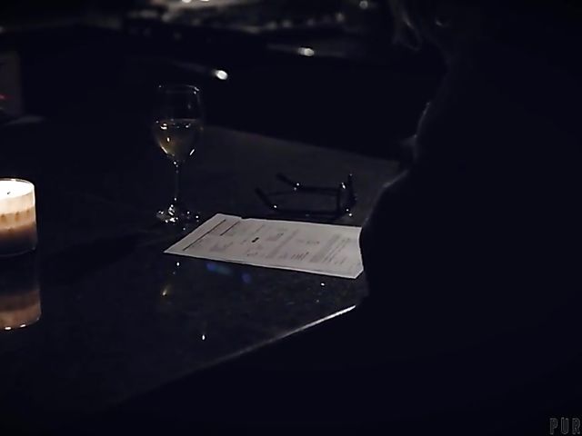 Hot mom Kit Mercer helps her injured stepson