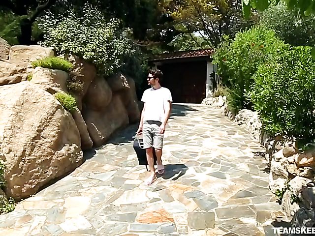 Pool fun and outdoor sex in the summer with exotic Kali Sudhra