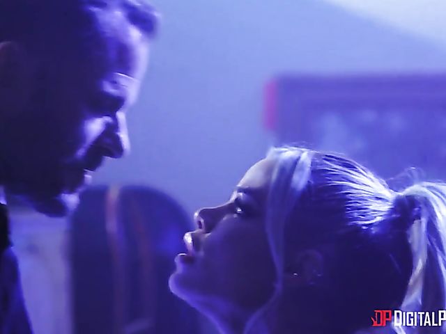 Hot anal with gorgeous assassin Jessa Rhodes