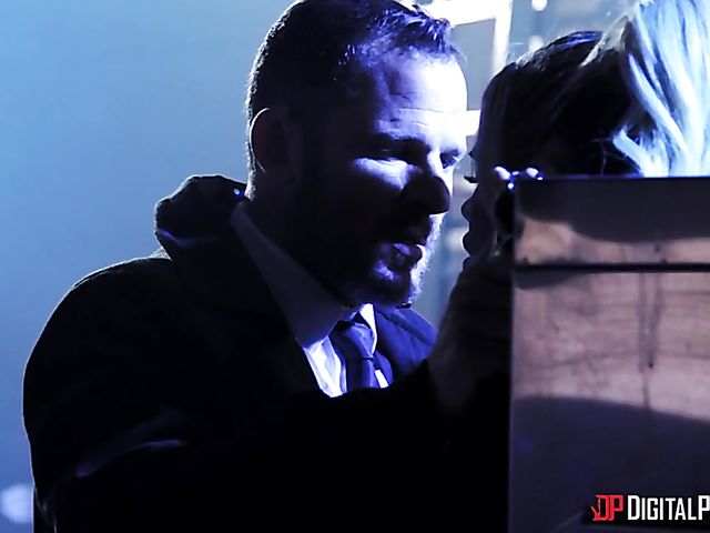 Hot anal with gorgeous assassin Jessa Rhodes