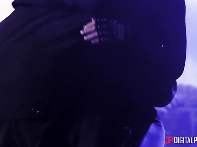 Hot anal with gorgeous assassin Jessa Rhodes