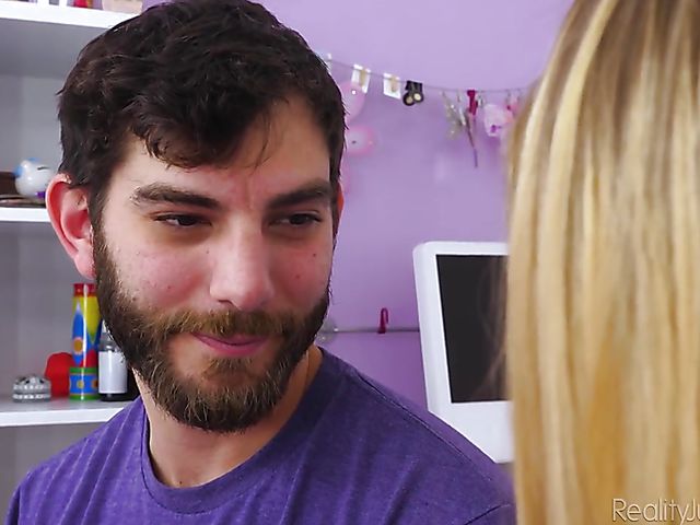 Nasty teen Natalie Knight blows and fucks her nerdy stepbrother