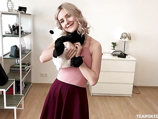 Eva Elfie - Innocent cute teen blowjob and facial POV 