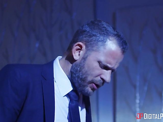 Elegant man pounds all natural sexy brunette Aidra Fox