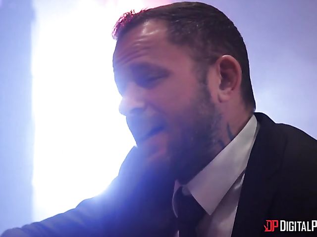 Elegant man pounds all natural sexy brunette Aidra Fox