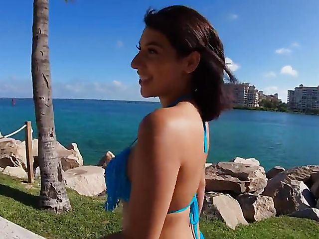 Bikini girl Valentina Jewels displays her big ass booty and gets nailed outside in Miami
