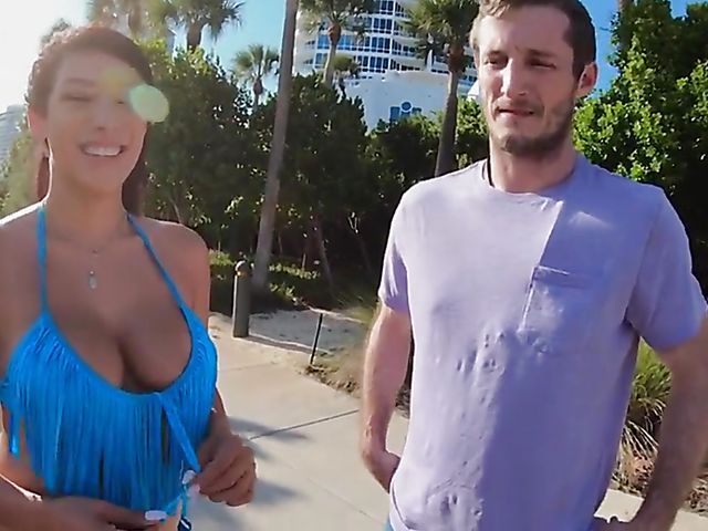 Bikini girl Valentina Jewels displays her big ass booty and gets nailed outside in Miami