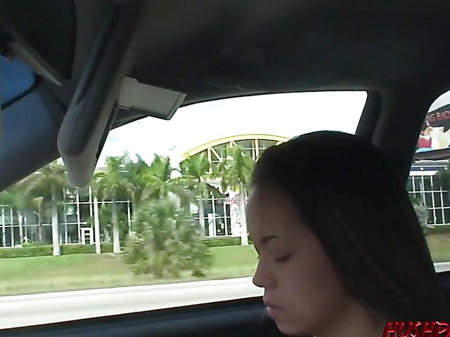 Amateur slut Rachael blows and gets rammed on video