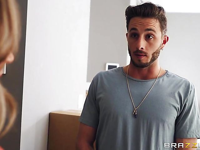 Secret fuck with his girlfriends mom Richelle Ryan