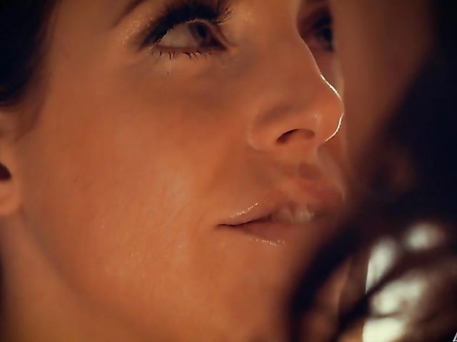 Natural breasty Jay Taylor and Angela White lesbian lovemaking