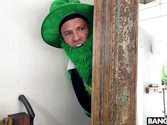 Happy Saint Patrick's Day with big booty latina Rose Monroe