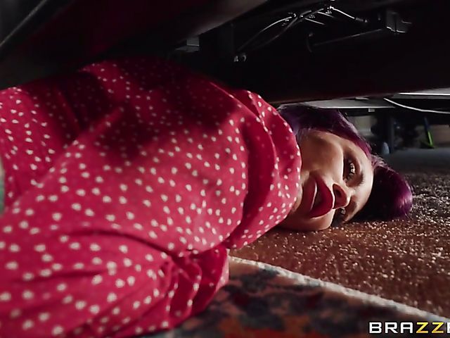 Stuck mom in ripped jeans Monique Alexander takes a black dick in the ass from behind