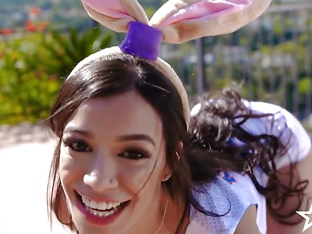 Horny teen bunny girl Savannah Sixx plays basketball and fucks outdoors