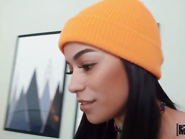 BFF threesome with Savannah Sixx and Morgan Rain