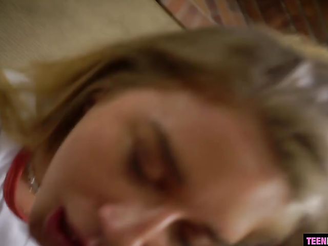 Tight jeans fuck with asslicious teen Taylor Blake