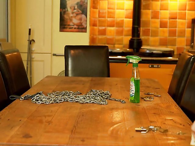 British pony girl Ariel Anderssen gets fed and trained at home