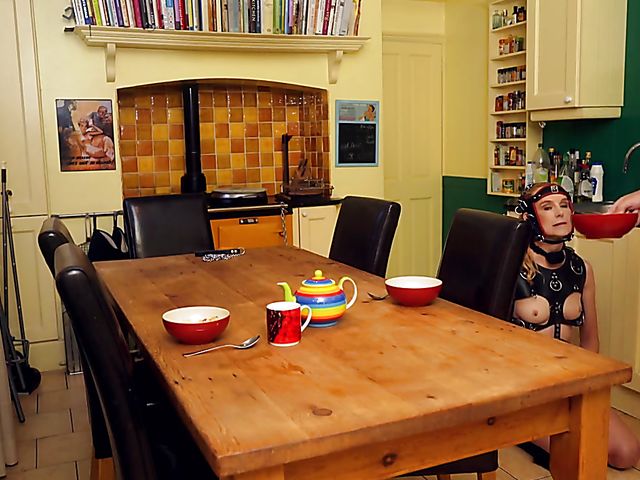 British pony girl Ariel Anderssen gets fed and trained at home