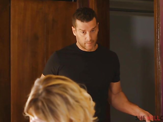 Cheating blonde Emma Hix fucks a lucky plumber