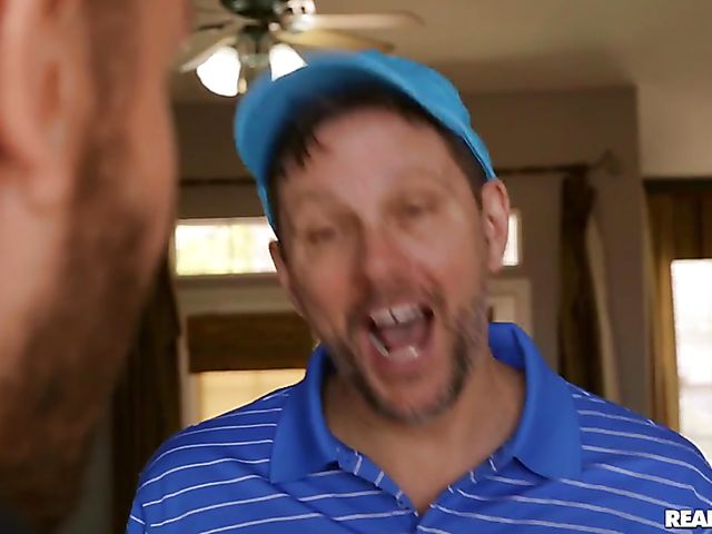 Fucking tiny brunette Savannah Sixx behind her daddy's back