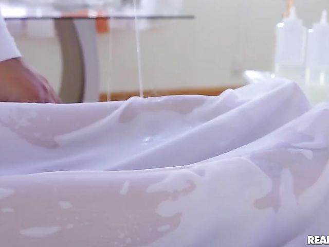 Busty massage and butt fuck with oiled up anal latina Luna Star