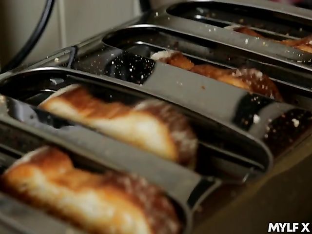 Anna Darling - MILF massage and sex on her spa day