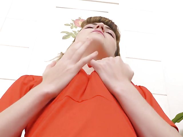 Luci Q - Toilet pissing and masturbating with her pregnancy test