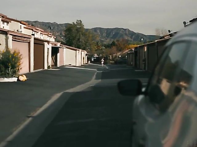 2 girls 1 guy threesome with obedient Natalie Knight and dirty Jane Wilde