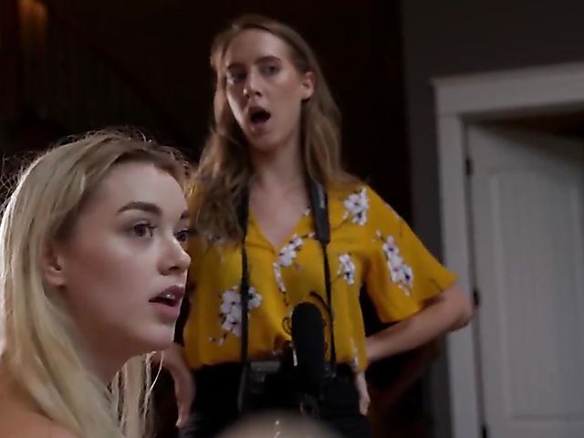 The lesbian story of Anny Aurora, Zoe Bloom, Cadence Lux and Vera King