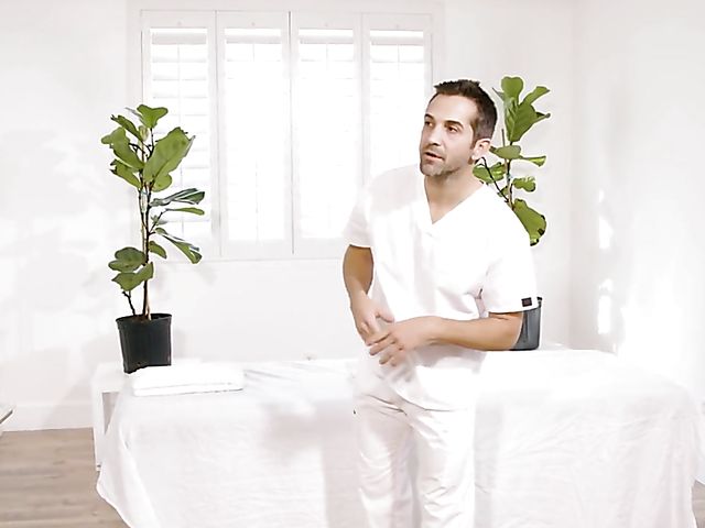 Reagan Foxx - MILF big tits massage and pleasurable pussy stimulation