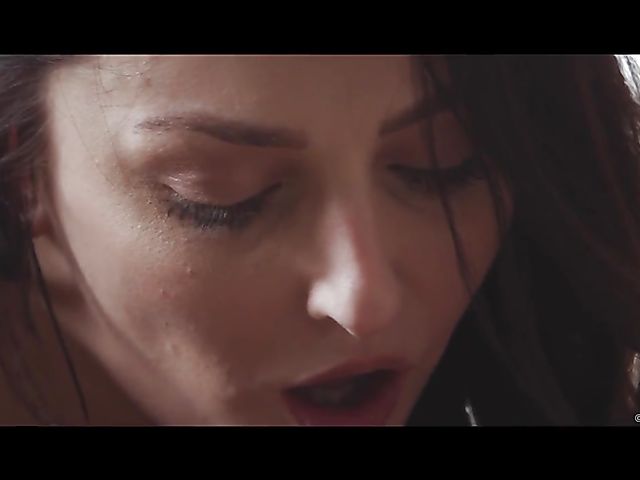 Lustful lesbian babes Katy Rose and Nikky Fox keep heels on