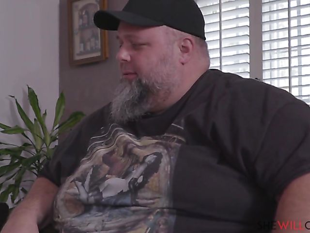 Busty cheating MILF Jasmine Jae gets nailed in front of her big fat cuckold husband