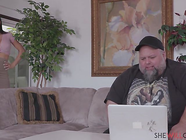 Busty cheating MILF Jasmine Jae gets nailed in front of her big fat cuckold husband