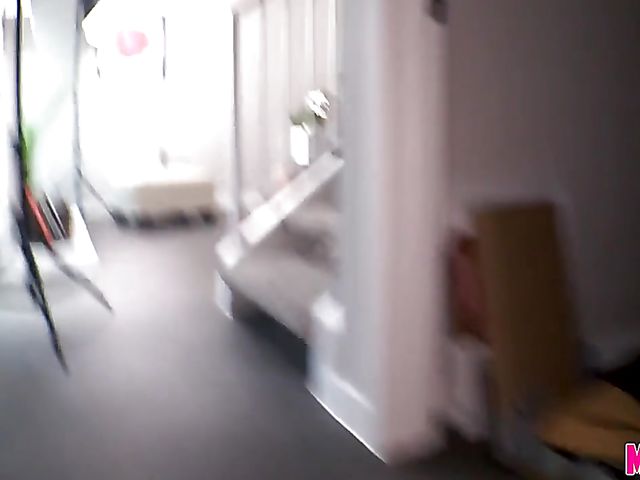 Mom Dee Siren interracial shagging with glasses on