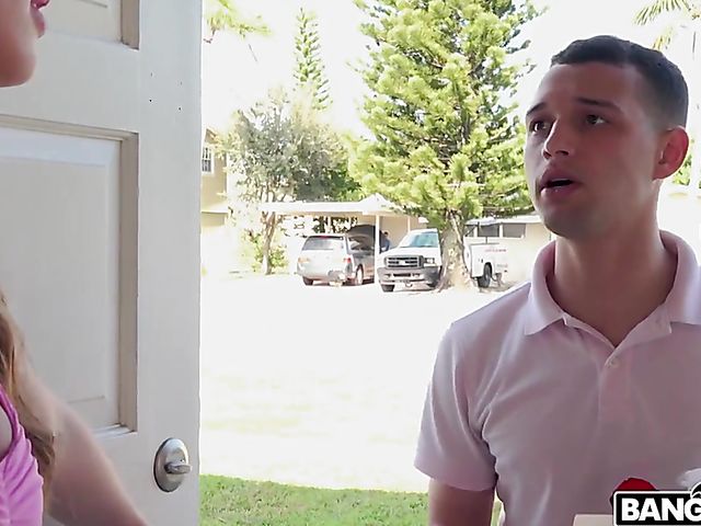 Valentina Jewels has got a huge ass boy can't resist