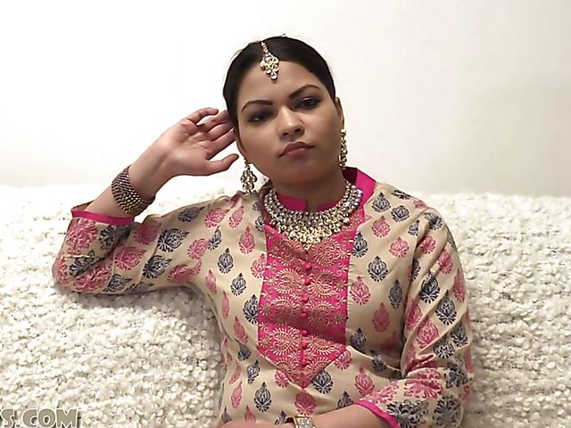 Indian babe Reena dreaming about tit torture in the barn