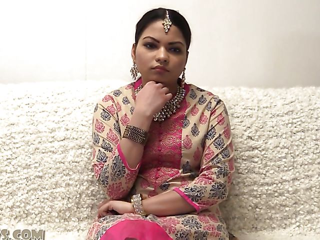 Indian babe Reena dreaming about tit torture in the barn