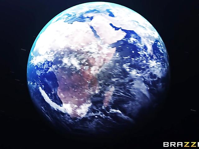 Busty pornstar Victoria June doing it like crazy with Keiran Lee