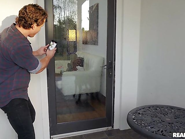 Ashley Aleigh - Black pussy squirt with a hitachi and a white prick