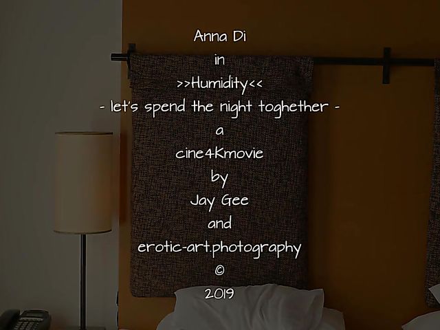 Morning shower masturbation with Anna Di