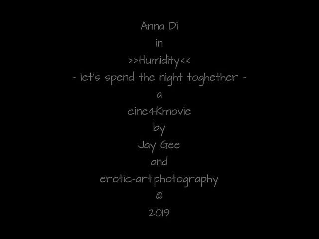 Morning shower masturbation with Anna Di