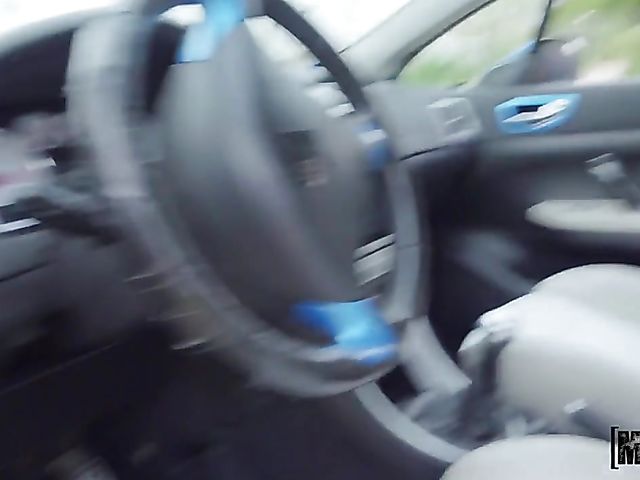 Convertible car sex in public with Ginebra Bellucci