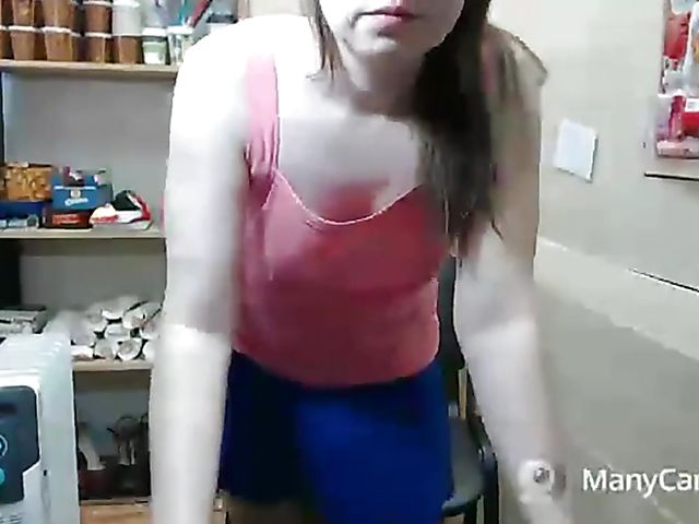 Russian girl Misslyolika's amateur webcam stream